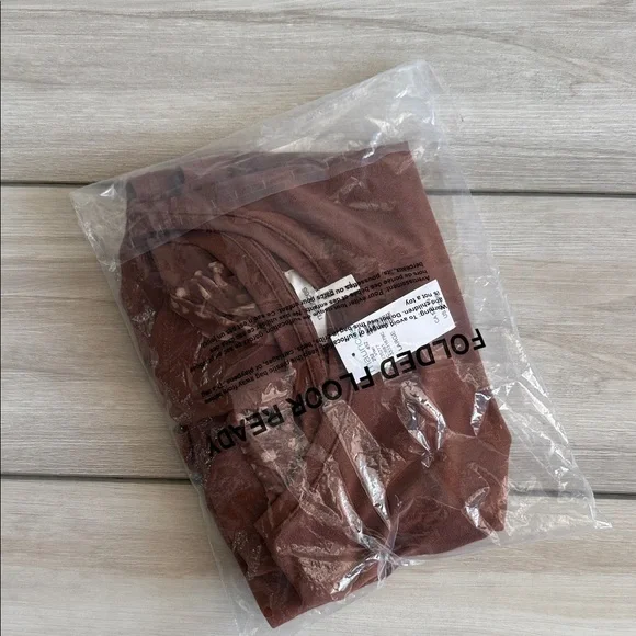 Maurices Printed Mesh Puff Sleeves Top Brown Large NWT - Picture 9 of 9